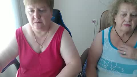 Snapshot of mommy99x chatting on 22, 9, 2025 Mommy99X online show from 22, 9, 2025