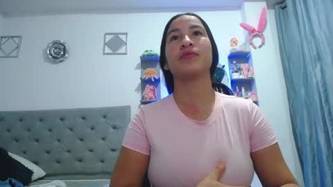 Snapshot of mommy_dulce chatting on 9, 5, 2026 ANDREA online show from 9, 5, 2026