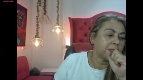 Snapshot of mommy_sex_ chatting on 7, 8, 2026 mommy_sex_ online show from 7, 8, 2026