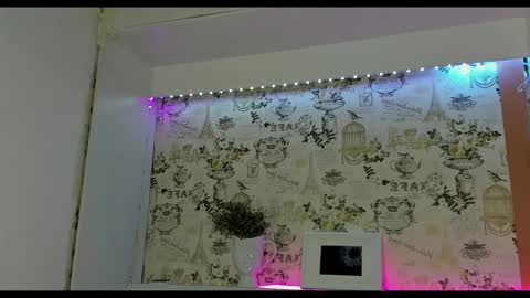 Snapshot of mommyicon chatting on 12, 1, 2025 Liza online show from 12, 1, 2025