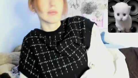 Snapshot of mommyicon chatting on 10, 3, 2025 Liza online show from 10, 3, 2025