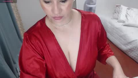 Snapshot of mommyissuess_ chatting on 17, 2, 2026 Daphne online show from 17, 2, 2026