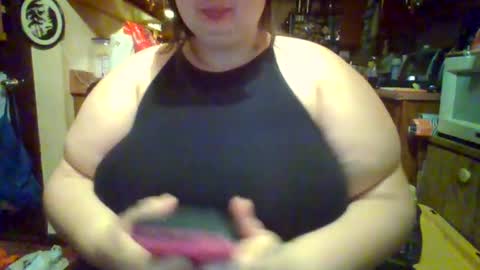 Snapshot of momnalexxie chatting on 8, 8, 2026 MommaLexxie online show from 8, 8, 2026