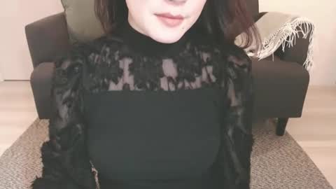 Momo online show from 26, 12, 2024