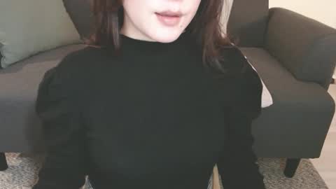 Momo online show from 3, 2, 2025