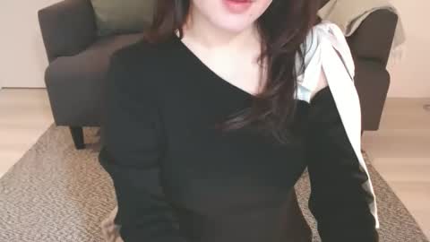 Momo online show from 13, 2, 2025