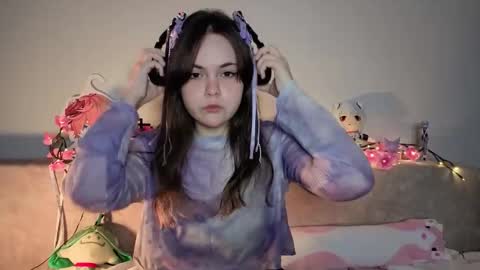 Snapshot of momomochi_ chatting on 5, 3, 2026 Momo online show from 5, 3, 2026