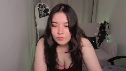 Momo online show from 5, 6, 2026