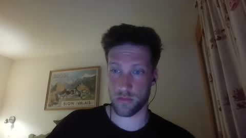 moms_little_monster online show from 17, 12, 2024