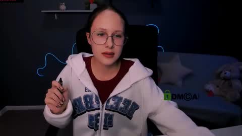 Snapshot of mona_cloud chatting on 7, 3, 2025 Mona  online show from 7, 3, 2025
