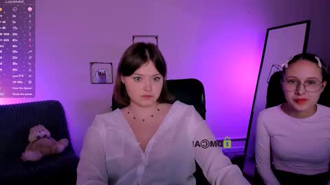 Snapshot of mona_cloud chatting on 29, 9, 2025 Mona  online show from 29, 9, 2025
