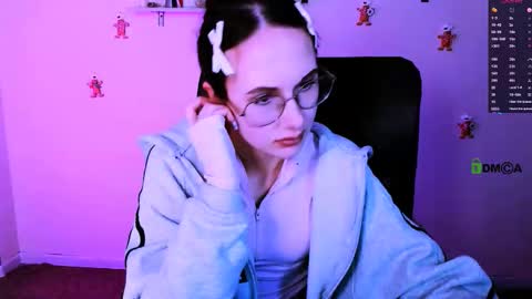 Mona  online show from 18, 1, 2026