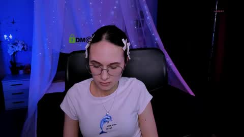 Mona  online show from 7, 5, 2026