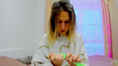 Mona online show from 14, 12, 2024