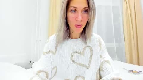 Mona online show from 6, 2, 2025