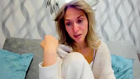 Mona online show from 17, 2, 2025