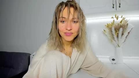 Mona online show from 20, 2, 2025