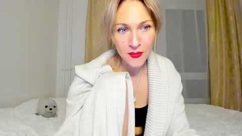 Mona online show from 10, 3, 2025