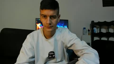 Snapshot of monarquia_ chatting on 9, 12, 2024 nicolas online show from 9, 12, 2024