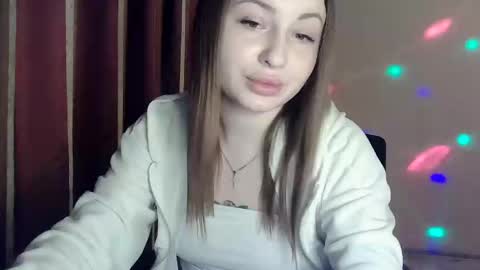 monica_211 online show from 1, 2, 2025