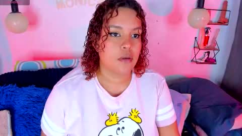 aleja      independent model       online show from 20, 11, 2025