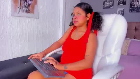 Snapshot of monica_robles_ chatting on 28, 3, 2026 monica_robles_ online show from 28, 3, 2026