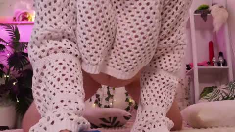 monicaasis online show from 29, 4, 2026