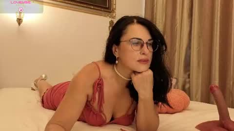 Snapshot of monicaluxxx chatting on 10, 7, 2026 monicaluxxx online show from 10, 7, 2026