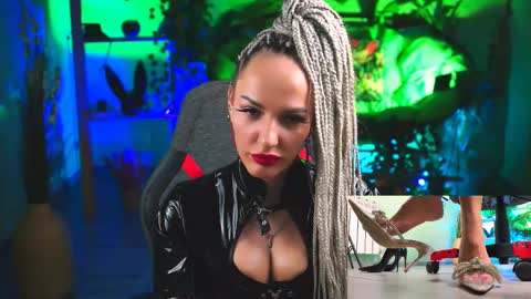 Monika online show from 2, 3, 2025