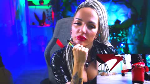 Monika online show from 10, 3, 2025