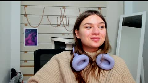 Monika online show from 5, 2, 2025