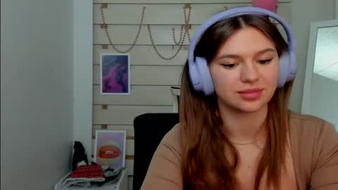 Monika online show from 21, 2, 2025