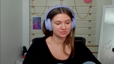 Monika online show from 23, 2, 2025