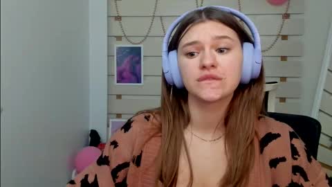 Monika online show from 26, 2, 2025