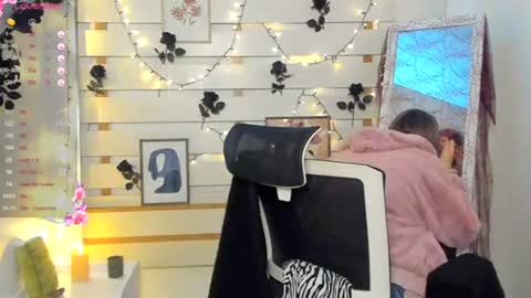 Monika online show from 30, 10, 2025