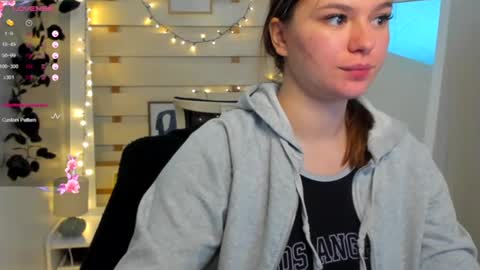 Monika online show from 4, 3, 2026