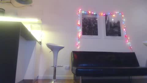 Monikfree online show from 3, 12, 2024