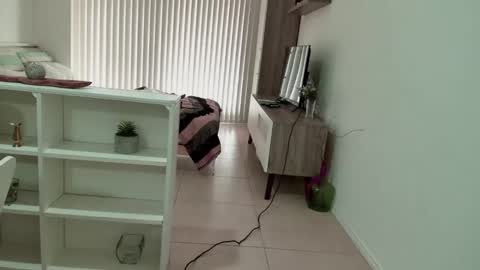 Monikfree online show from 4, 2, 2025