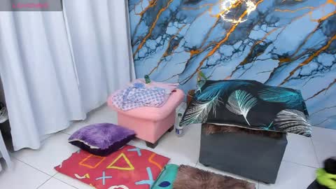 monikk__harrison online show from 17, 4, 2026