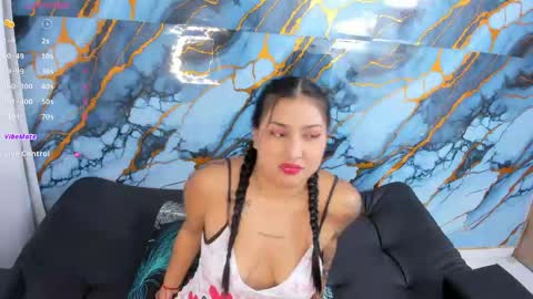 monikk__harrison online show from 24, 4, 2026