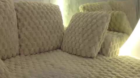 Snapshot of monique_a chatting on 27, 6, 2026 Ask me online show from 27, 6, 2026