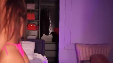 Snapshot of monique_celeste chatting on 24, 6, 2026 Moni online show from 24, 6, 2026