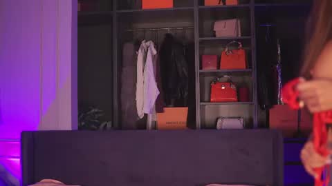 Snapshot of monique_celeste chatting on 5, 8, 2026 Moni online show from 5, 8, 2026