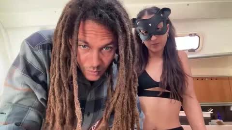 Monk and Mia online show from 18, 10, 2025