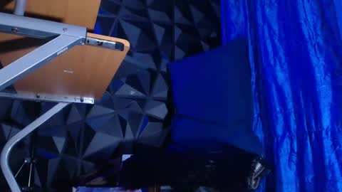 Snapshot of monster_huge_cock chatting on 9, 10, 2025 dorian online show from 9, 10, 2025