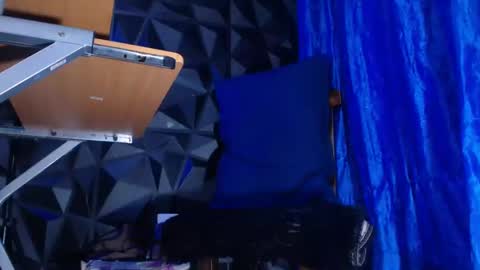 Snapshot of monster_huge_cock chatting on 10, 10, 2025 dorian online show from 10, 10, 2025