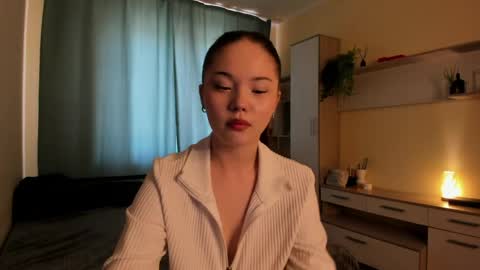 Snapshot of monyhikari_ chatting on 16, 4, 2026 monyhikari_ online show from 16, 4, 2026
