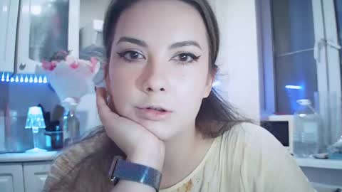 Snapshot of moodiemira chatting on 6, 10, 2025 moodiemira online show from 6, 10, 2025