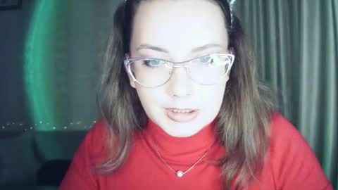 Snapshot of moodiemira chatting on 10, 10, 2025 moodiemira online show from 10, 10, 2025