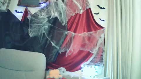 Snapshot of moodiemira chatting on 29, 10, 2025 moodiemira online show from 29, 10, 2025